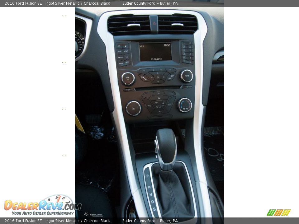 2016 Ford Fusion SE Ingot Silver Metallic / Charcoal Black Photo #9