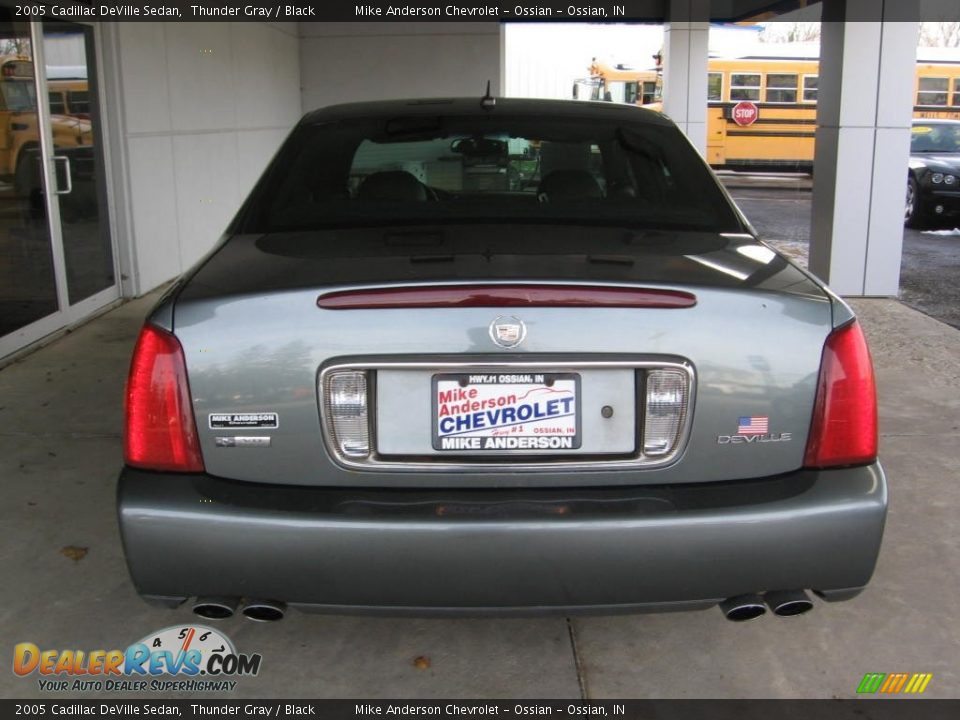 2005 Cadillac DeVille Sedan Thunder Gray / Black Photo #6
