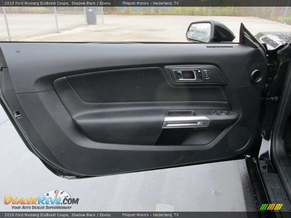 Door Panel of 2016 Ford Mustang EcoBoost Coupe Photo #17