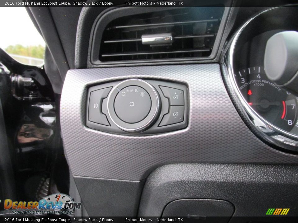 Controls of 2016 Ford Mustang EcoBoost Coupe Photo #29