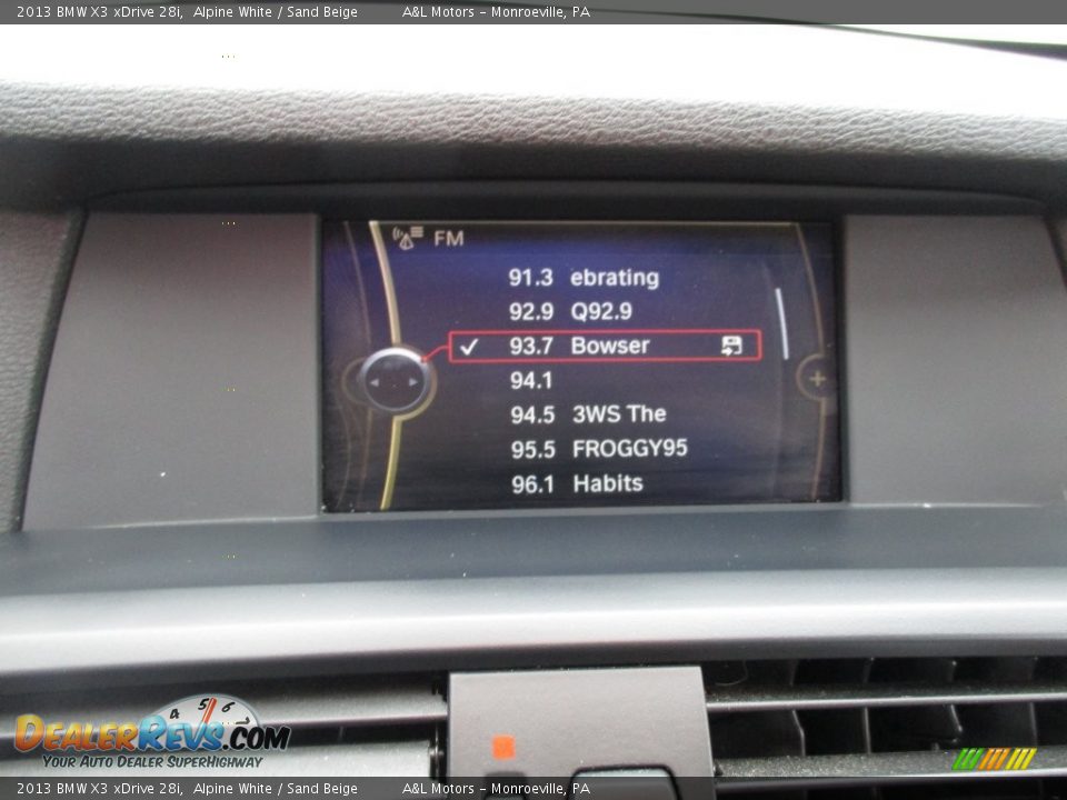 2013 BMW X3 xDrive 28i Alpine White / Sand Beige Photo #17