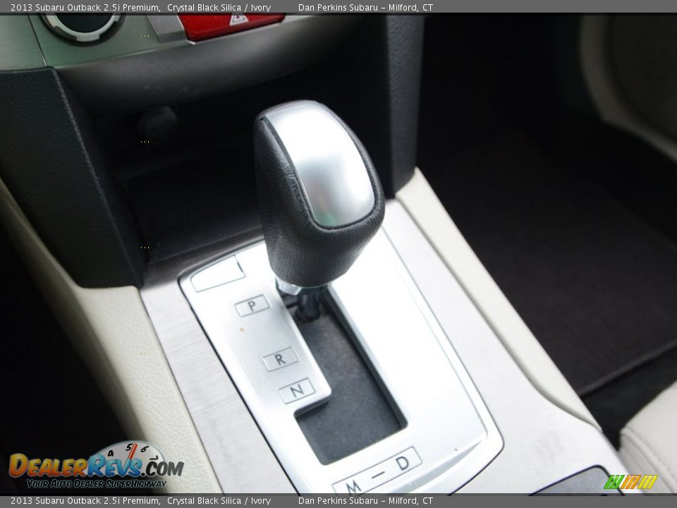 2013 Subaru Outback 2.5i Premium Crystal Black Silica / Ivory Photo #13