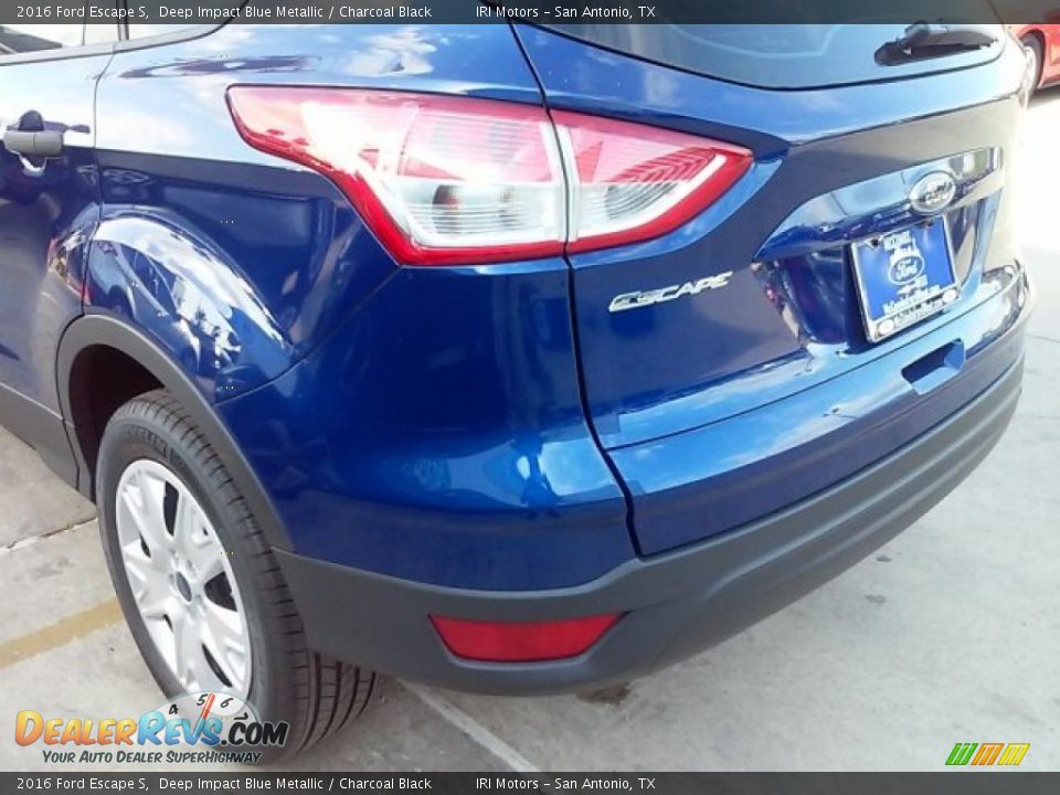 2016 Ford Escape S Deep Impact Blue Metallic / Charcoal Black Photo #10