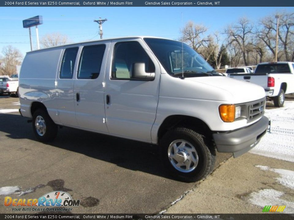 2004 Ford E Series Van E250 Commercial Oxford White / Medium Flint Photo #2