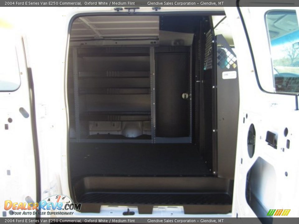2004 Ford E Series Van E250 Commercial Oxford White / Medium Flint Photo #15
