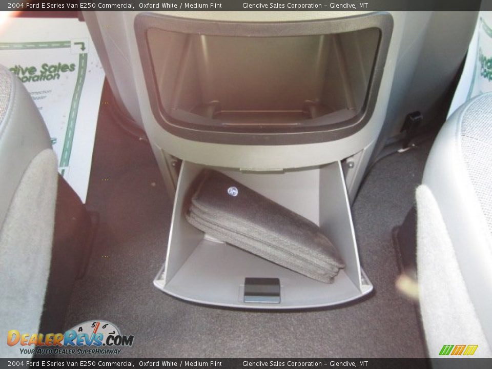 2004 Ford E Series Van E250 Commercial Oxford White / Medium Flint Photo #23