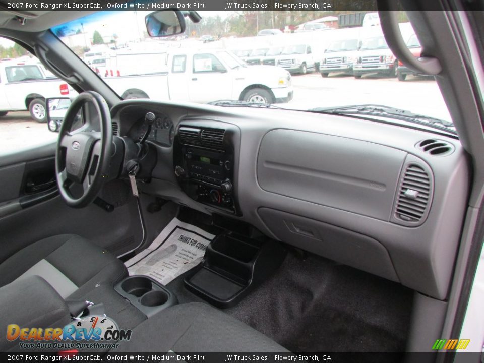 2007 Ford Ranger XL SuperCab Oxford White / Medium Dark Flint Photo #21