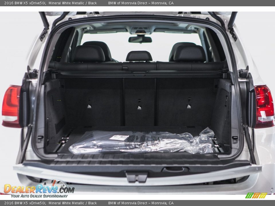 2016 BMW X5 xDrive50i Mineral White Metallic / Black Photo #4