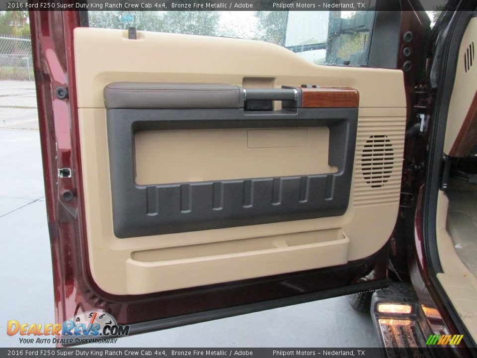 Door Panel of 2016 Ford F250 Super Duty King Ranch Crew Cab 4x4 Photo #22