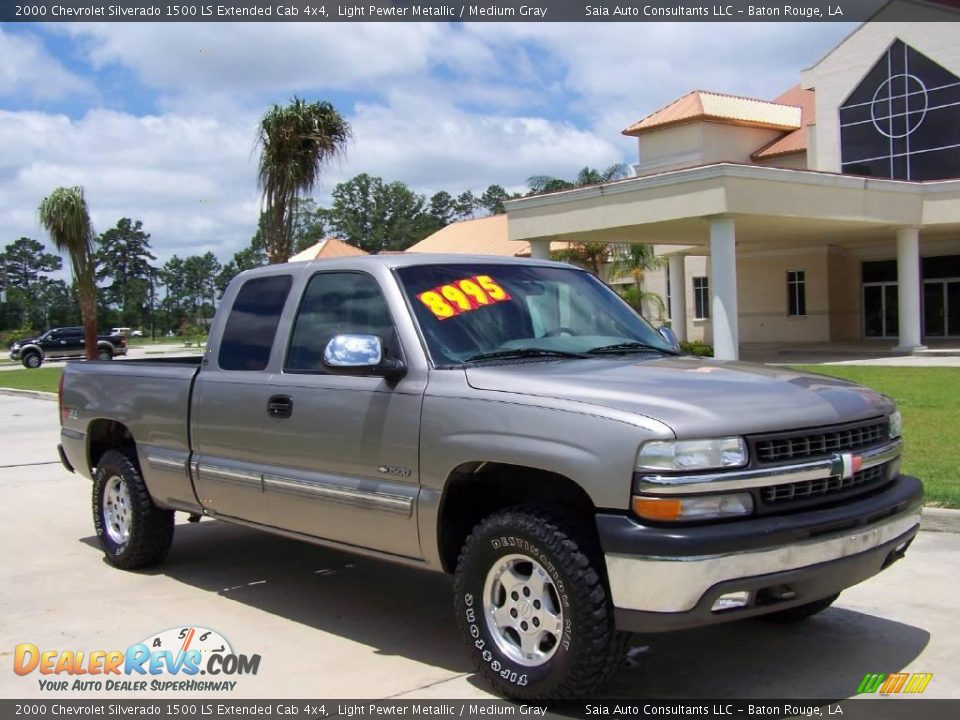 2000 Chevrolet Silverado 1500 LS Extended Cab 4x4 Light Pewter Metallic / Medium Gray Photo #1