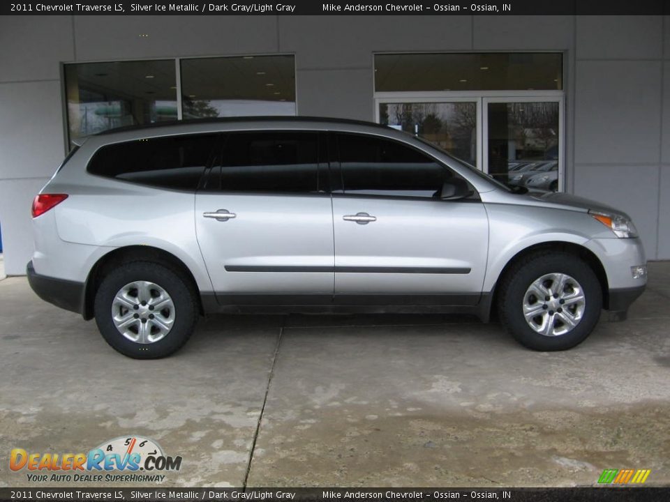 2011 Chevrolet Traverse LS Silver Ice Metallic / Dark Gray/Light Gray Photo #2