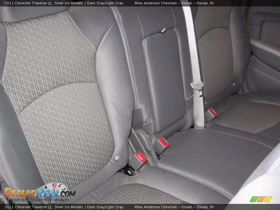 2011 Chevrolet Traverse LS Silver Ice Metallic / Dark Gray/Light Gray Photo #12