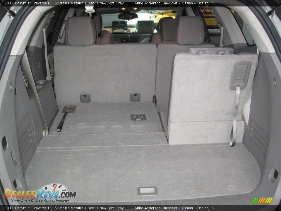 2011 Chevrolet Traverse LS Silver Ice Metallic / Dark Gray/Light Gray Photo #19