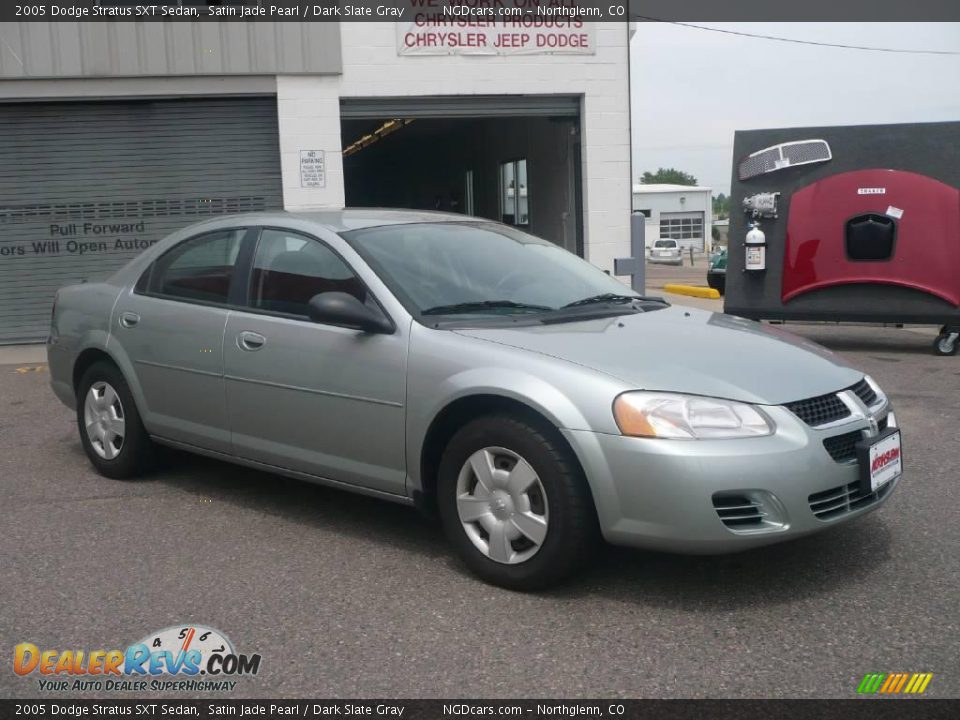 2005 Dodge Stratus SXT Sedan Satin Jade Pearl / Dark Slate Gray Photo #3