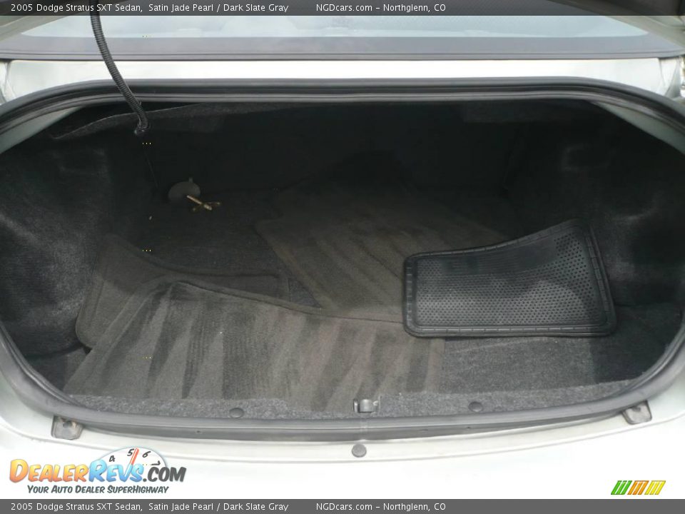 2005 Dodge Stratus SXT Sedan Satin Jade Pearl / Dark Slate Gray Photo #7