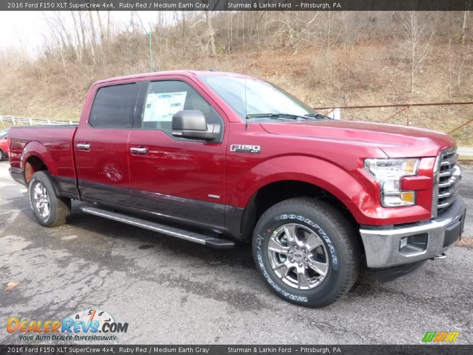 Front 3/4 View of 2016 Ford F150 XLT SuperCrew 4x4 Photo #1