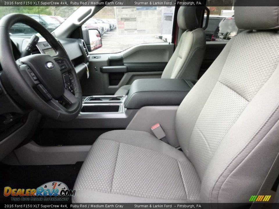 Front Seat of 2016 Ford F150 XLT SuperCrew 4x4 Photo #8