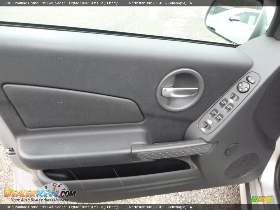 2006 Pontiac Grand Prix GXP Sedan Liquid Silver Metallic / Ebony Photo #11