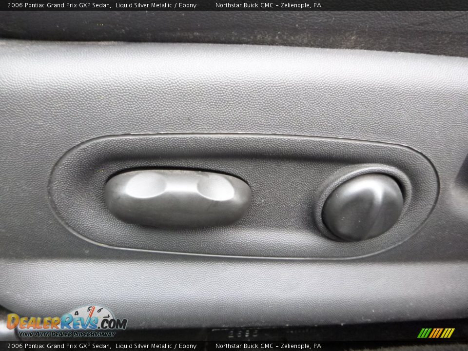 2006 Pontiac Grand Prix GXP Sedan Liquid Silver Metallic / Ebony Photo #12