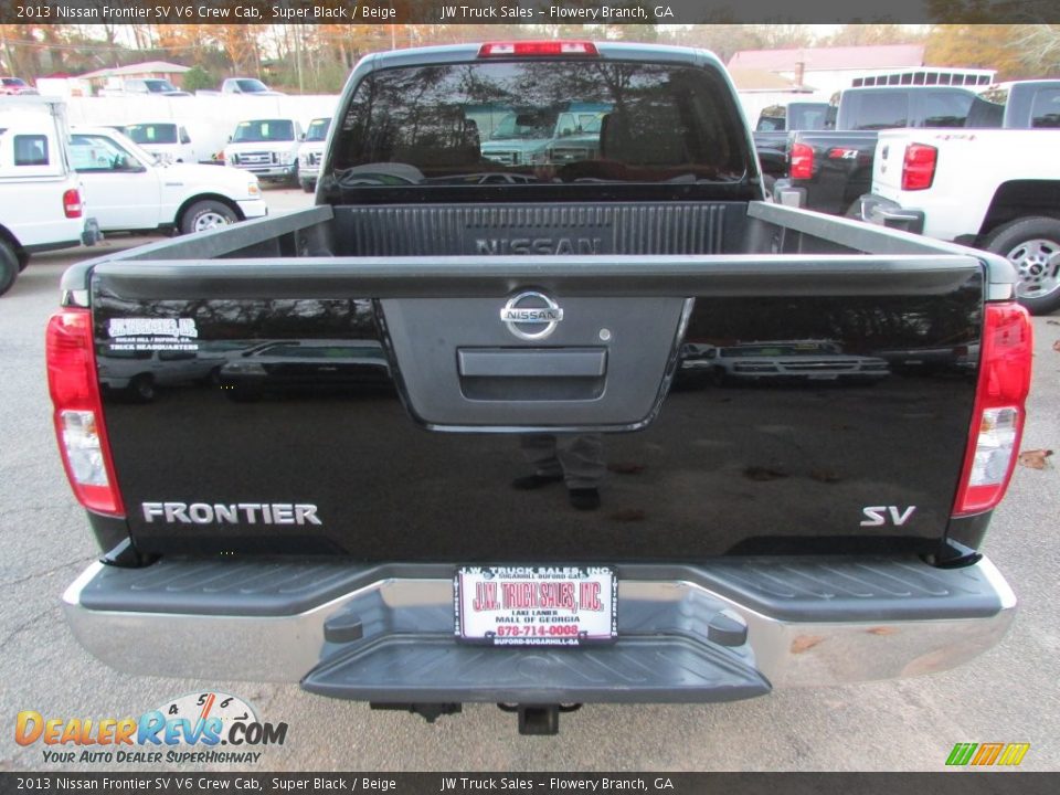 2013 Nissan Frontier SV V6 Crew Cab Super Black / Beige Photo #8
