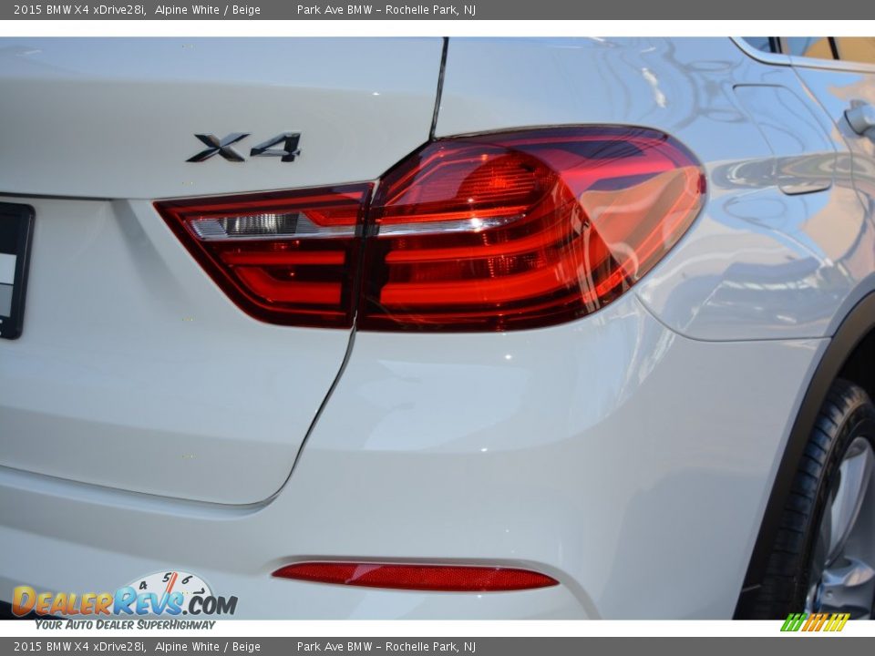 2015 BMW X4 xDrive28i Alpine White / Beige Photo #23