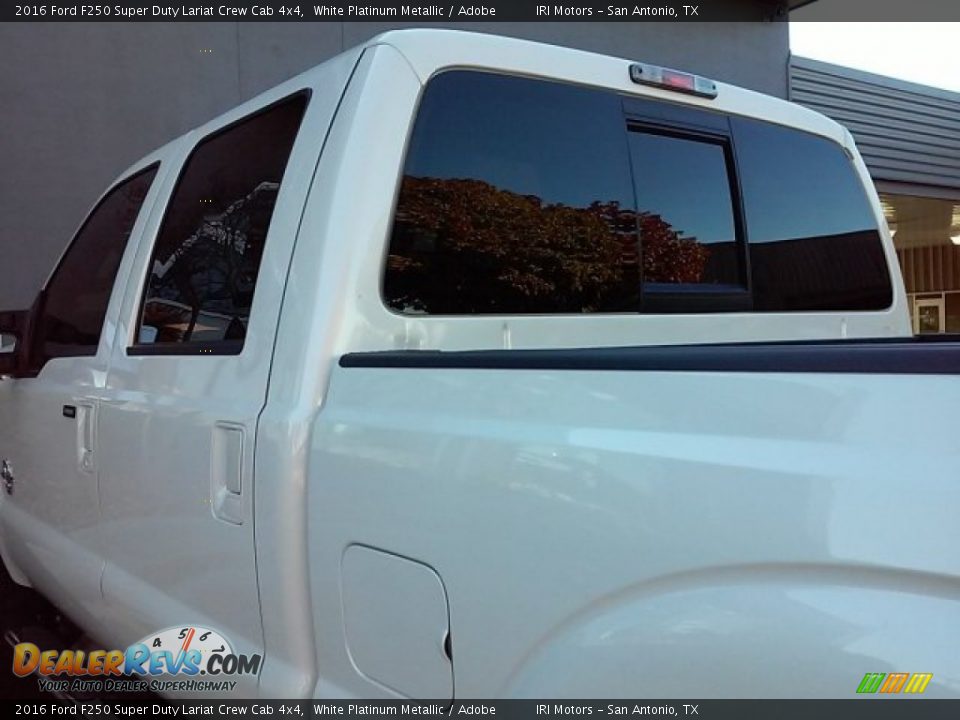2016 Ford F250 Super Duty Lariat Crew Cab 4x4 White Platinum Metallic / Adobe Photo #14