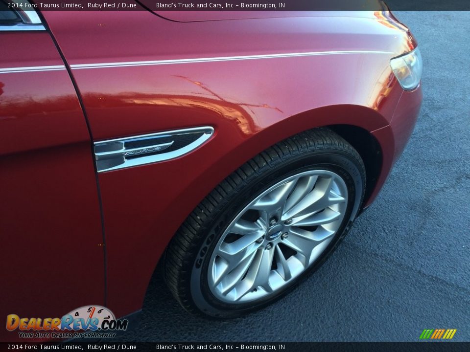 2014 Ford Taurus Limited Ruby Red / Dune Photo #16
