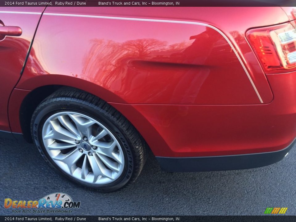 2014 Ford Taurus Limited Ruby Red / Dune Photo #23