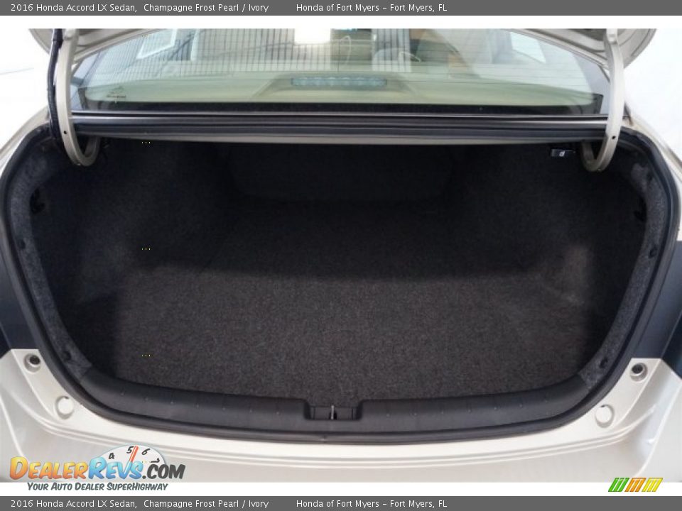 2016 Honda Accord LX Sedan Champagne Frost Pearl / Ivory Photo #22