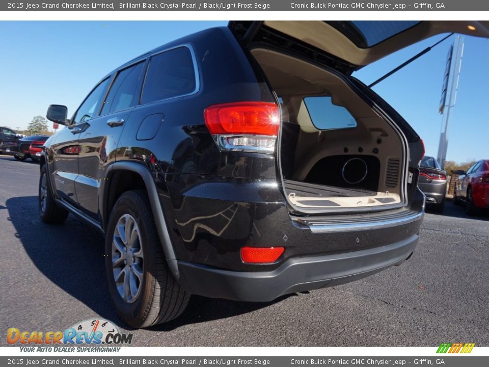 2015 Jeep Grand Cherokee Limited Brilliant Black Crystal Pearl / Black/Light Frost Beige Photo #15