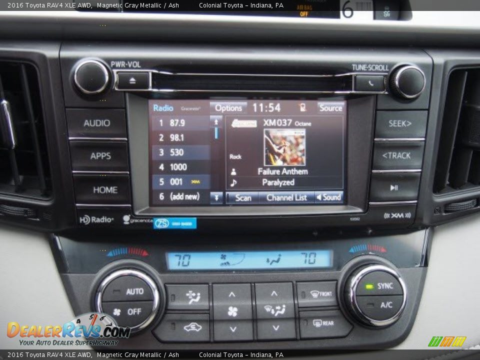 Controls of 2016 Toyota RAV4 XLE AWD Photo #7