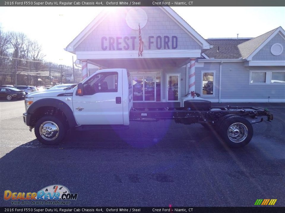 2016 Ford F550 Super Duty XL Regular Cab Chassis 4x4 Oxford White / Steel Photo #4