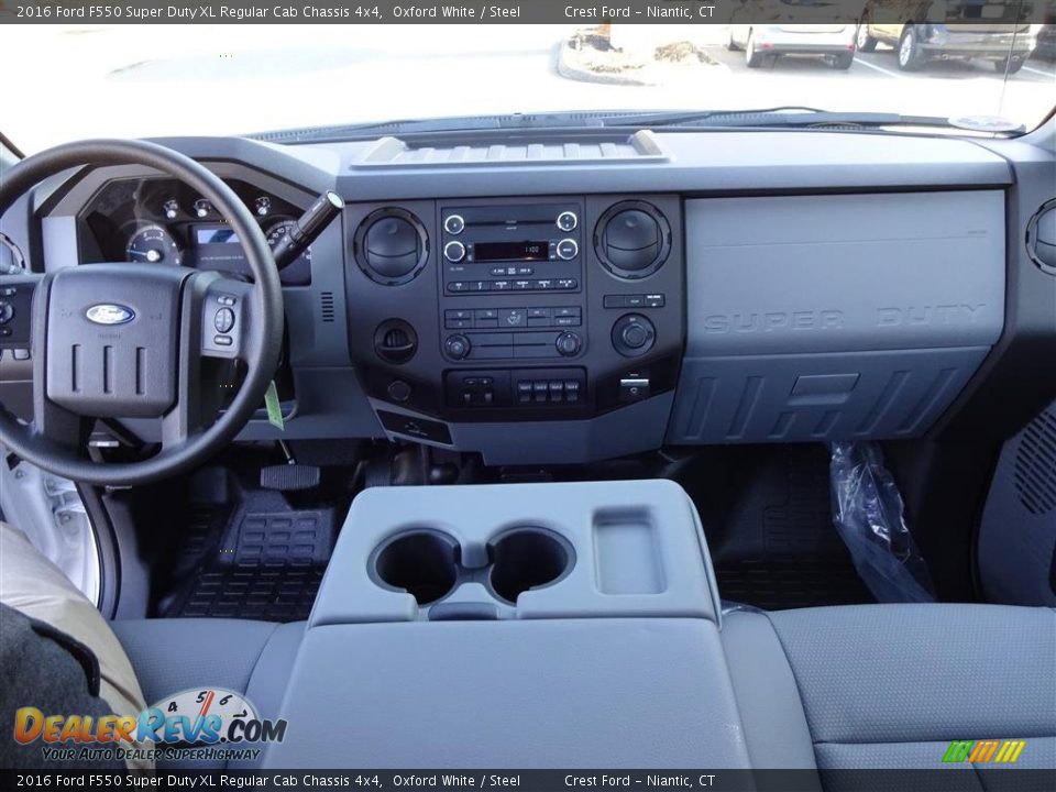 2016 Ford F550 Super Duty XL Regular Cab Chassis 4x4 Oxford White / Steel Photo #12