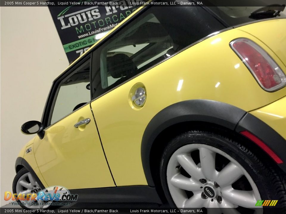 2005 Mini Cooper S Hardtop Liquid Yellow / Black/Panther Black Photo #24