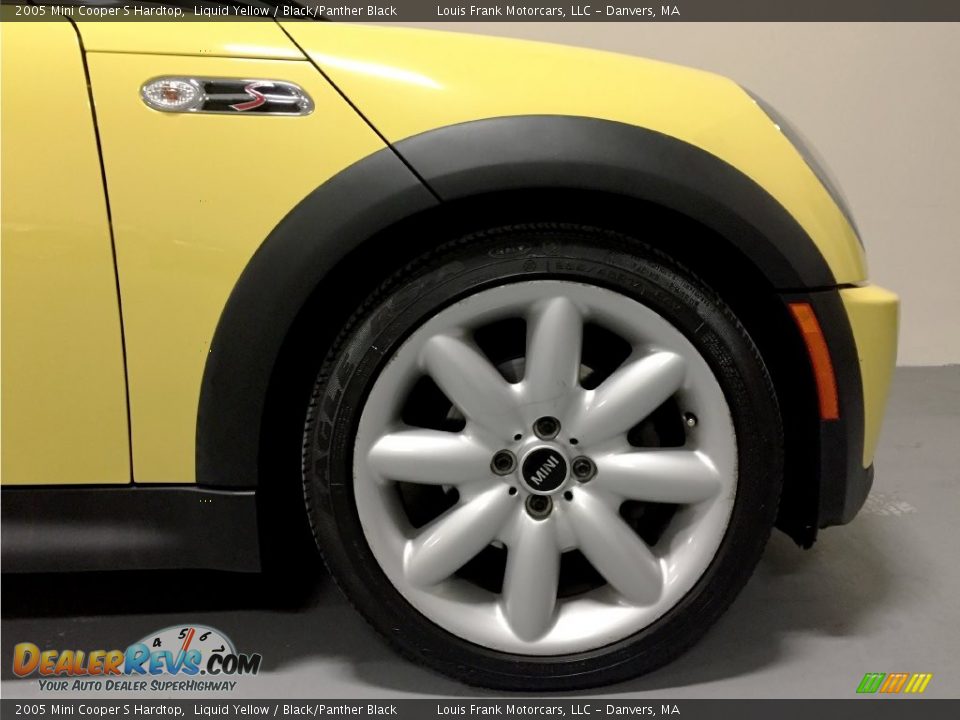 2005 Mini Cooper S Hardtop Liquid Yellow / Black/Panther Black Photo #32