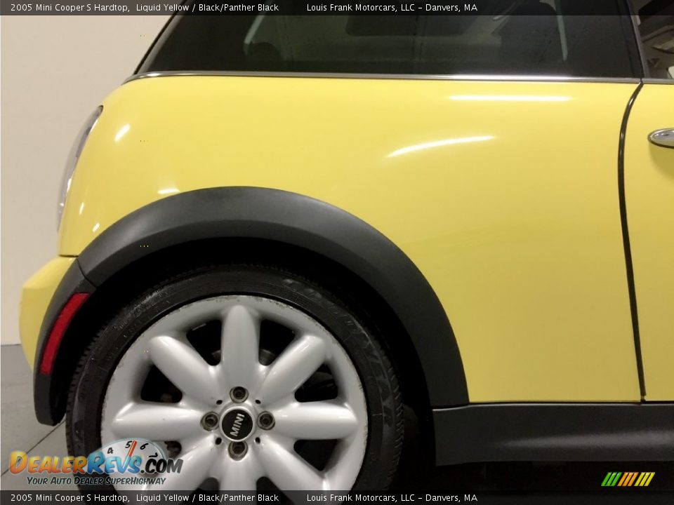 2005 Mini Cooper S Hardtop Liquid Yellow / Black/Panther Black Photo #36