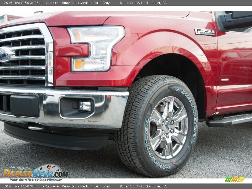 2016 Ford F150 XLT SuperCab 4x4 Ruby Red / Medium Earth Gray Photo #2