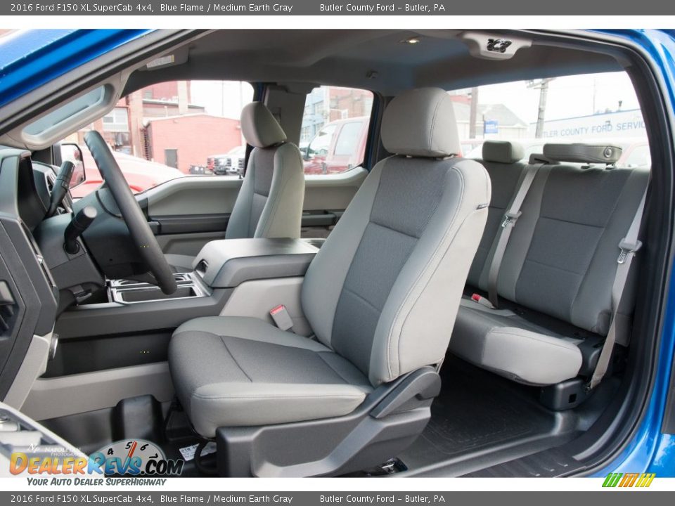 Front Seat of 2016 Ford F150 XL SuperCab 4x4 Photo #5