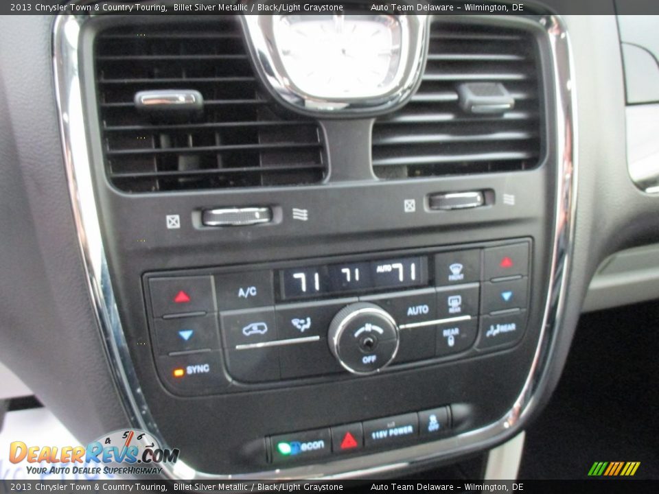 2013 Chrysler Town & Country Touring Billet Silver Metallic / Black/Light Graystone Photo #17