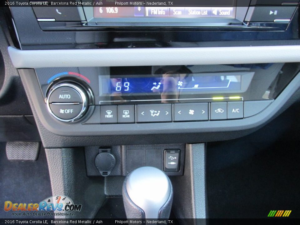 2016 Toyota Corolla LE Barcelona Red Metallic / Ash Photo #26