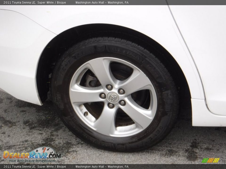 2011 Toyota Sienna LE Super White / Bisque Photo #3