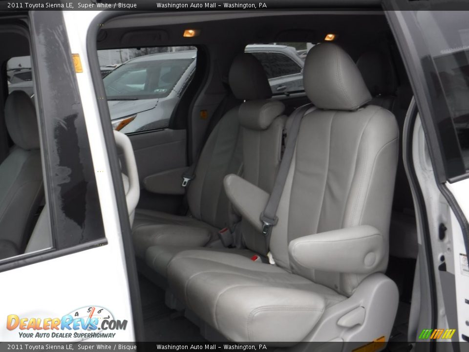 2011 Toyota Sienna LE Super White / Bisque Photo #19