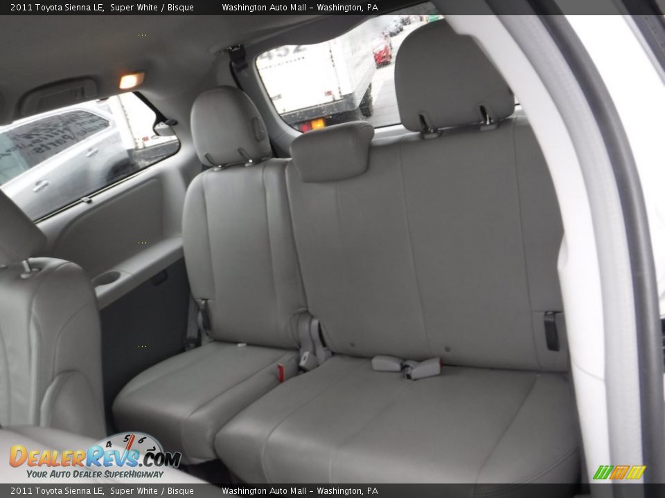 2011 Toyota Sienna LE Super White / Bisque Photo #20