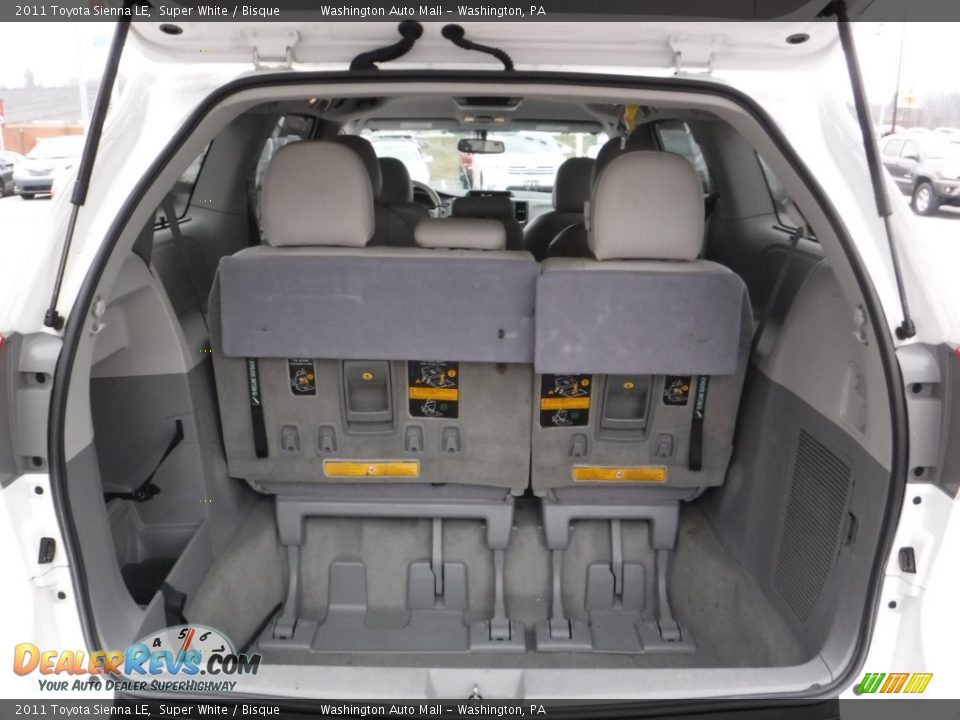 2011 Toyota Sienna LE Super White / Bisque Photo #21