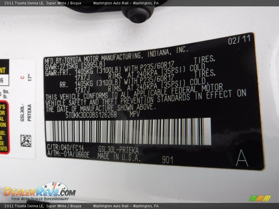 2011 Toyota Sienna LE Super White / Bisque Photo #23