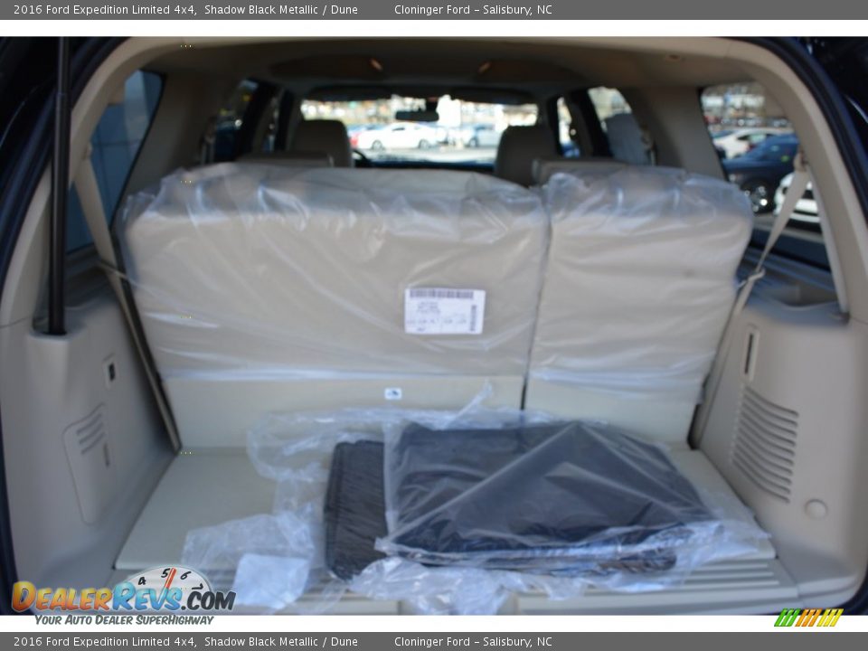 2016 Ford Expedition Limited 4x4 Shadow Black Metallic / Dune Photo #13