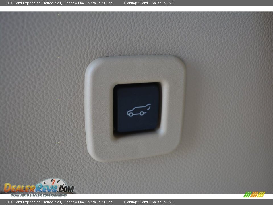2016 Ford Expedition Limited 4x4 Shadow Black Metallic / Dune Photo #15