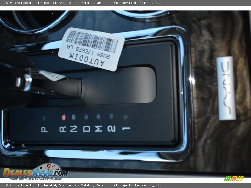 2016 Ford Expedition Limited 4x4 Shadow Black Metallic / Dune Photo #24