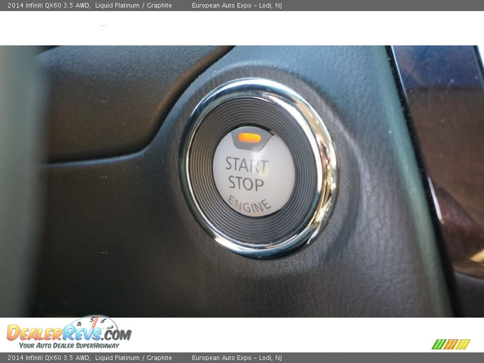 2014 Infiniti QX60 3.5 AWD Liquid Platinum / Graphite Photo #32