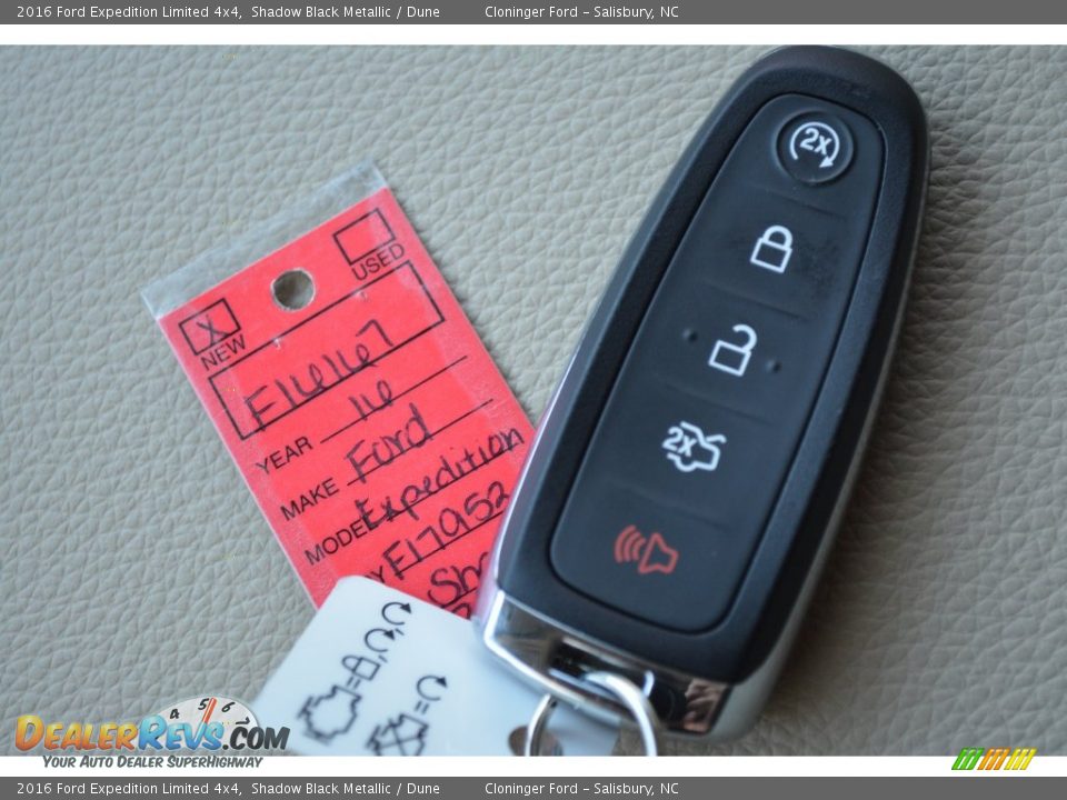 2016 Ford Expedition Limited 4x4 Shadow Black Metallic / Dune Photo #32